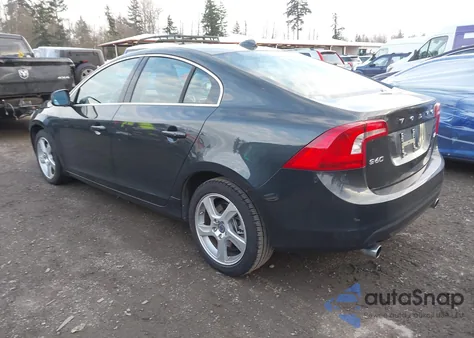 2013 Volvo S60 T5/T5 Platinum/T5 Premier/T5 Premier Plus из США, поврежденный, VIN YV1612FS0D1214282